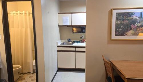 2 Queen Beds Studio with Full Kitchen - Non Smoking