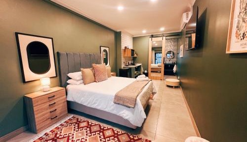 Queen Room