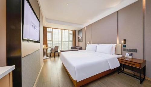 Deluxe King Room - Non-Smoking