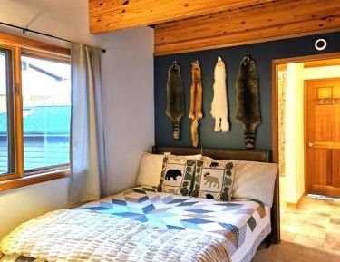 Coyote Room