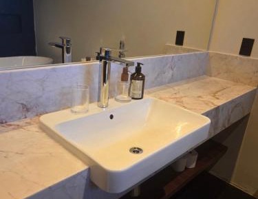 Suite with Mountain View