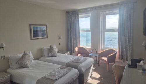 Deluxe Twin Room with Sea View