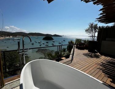 King Suite with Sea View