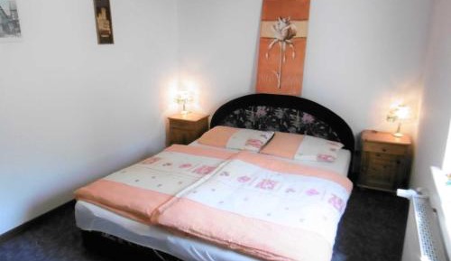 One-Bedroom Apartment with Terrace