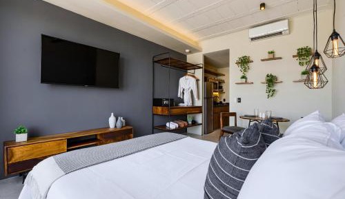 Studio with Balcony