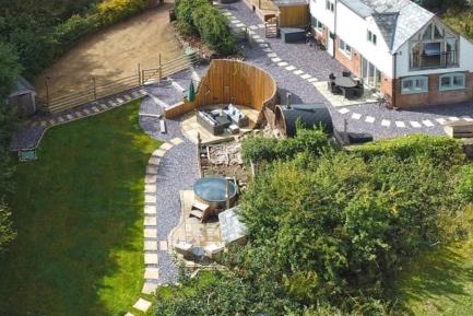 Three-Bedroom Holiday Home 