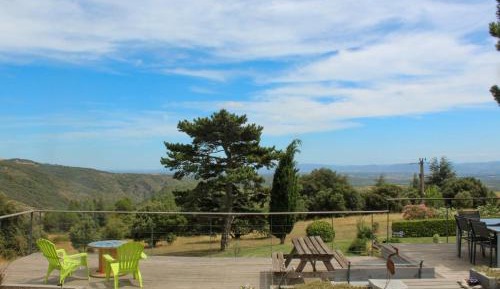 Three-Bedroom Holiday Home 