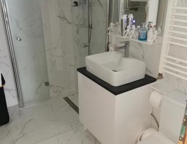 Two-Bedroom Deluxe Apartment with Garden View