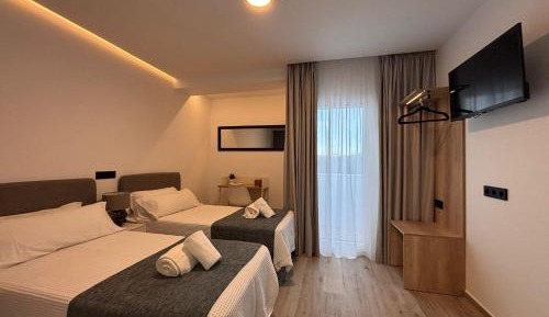 Deluxe Double or Twin Room with Balcony