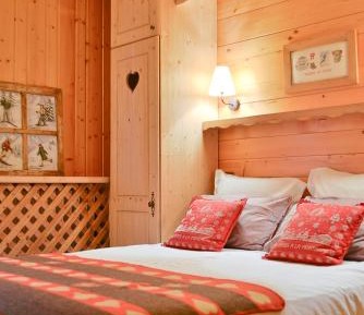 Family Room with Mountain View