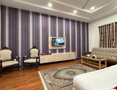 Luxury Triple Room