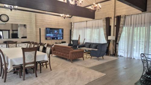 One-Bedroom Villa