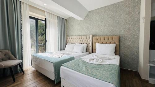 Standard Triple Room with Sea View