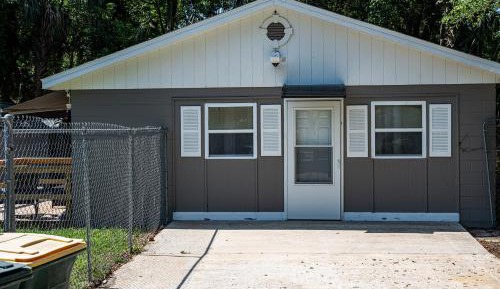 One-Bedroom House