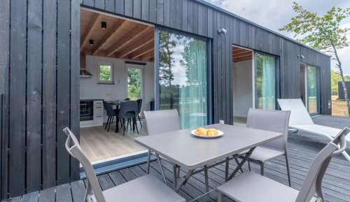 Apartment with Lake View