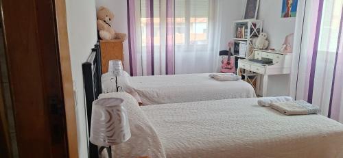 Single Bed in Mixed Dormitory Room