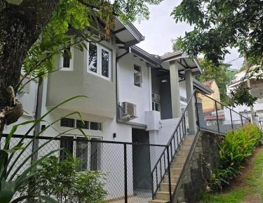 Apartment with Garden View