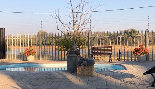 Deluxe Double or Twin Room with Pool View