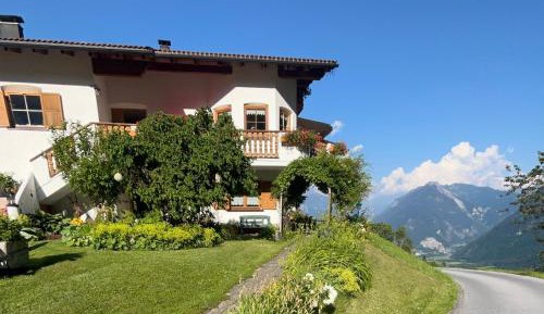 Two-Bedroom Apartment with Mountain View