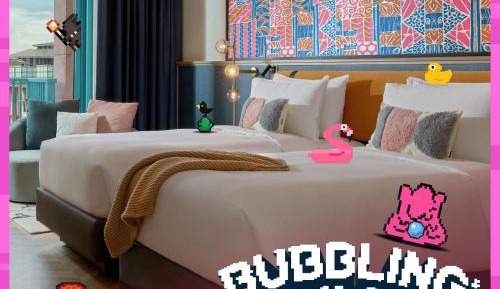 Bubbling and Boiling Hotel Bundle - Deluxe Room with complimentary M.A.C Cosmetics Flash Styling Experience, Early Entry and Dedicated Lane for Bubbling and Boiling event and One-Day Tickets for 2 People to Singapore Oceanarium