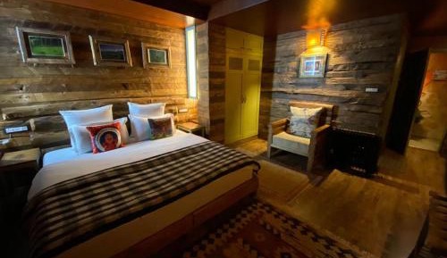 Deluxe Double Room with Shower