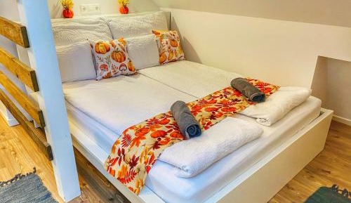 Superior One-Bedroom Apartment