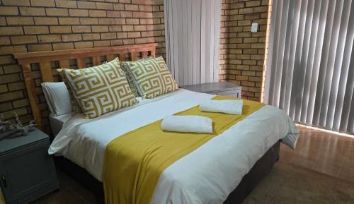 Apartment with Pool View 