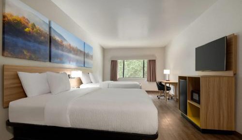 Queen Room with Two Queen Beds - Non-Smoking