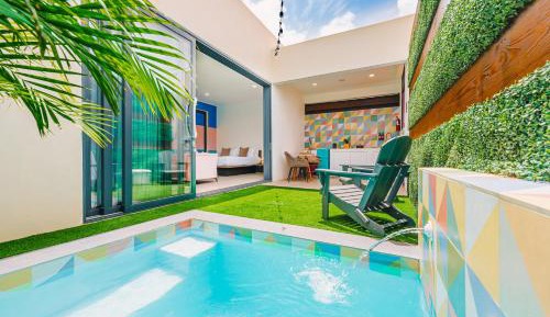 Suite with Private Pool