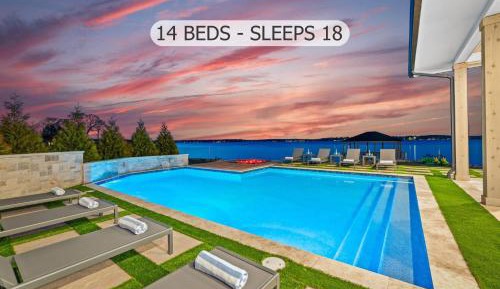 Four-Bedroom Holiday Home
