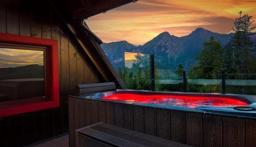Apartment with Mountain View