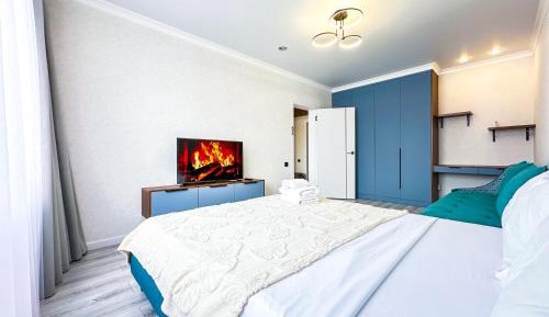 One-Bedroom Apartment with Balcony