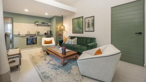 Superior One-Bedroom Apartment with Balcony