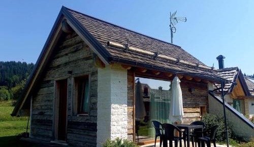 Deluxe Double Room (1 adult + 1 child)