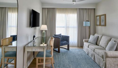 1 Bedroom Suite, 1 King, Sofa bed