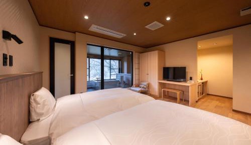 Twin Room with Private Bathroom