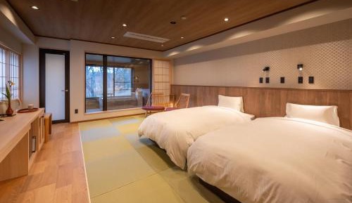 Twin Room with Private Bathroom