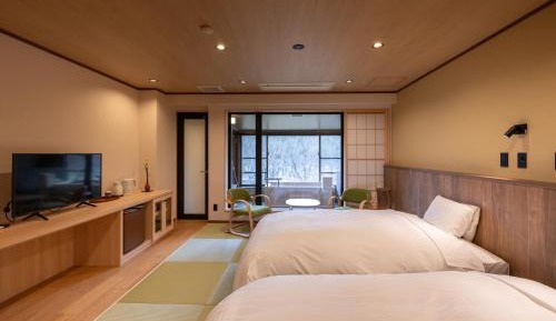 Twin Room with Private Bathroom