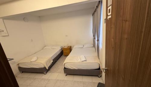 Standard Twin Room with Shared Bathroom