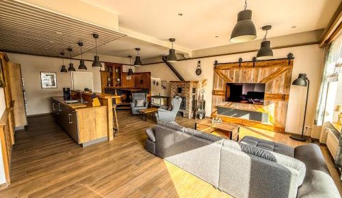 One-Bedroom Apartment with Terrace