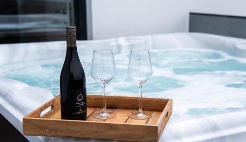 Four-Bedroom Luxury Apartment