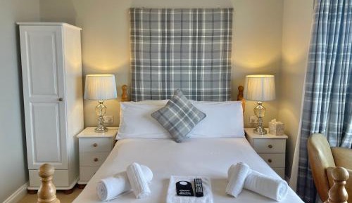 Superior Double Room with Sea View and Bay Window