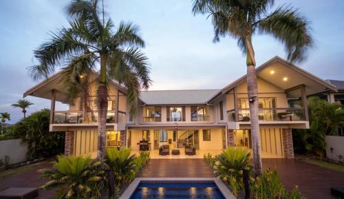 Four Bedroom Gardenview Villa 105/4