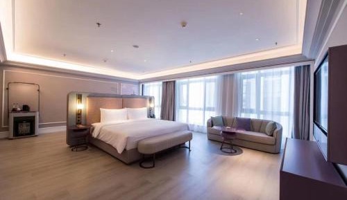 Privilege King Suite