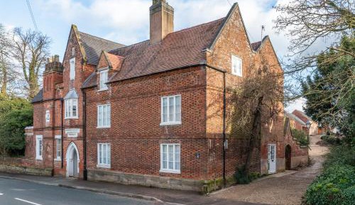 Seven-Bedroom House
