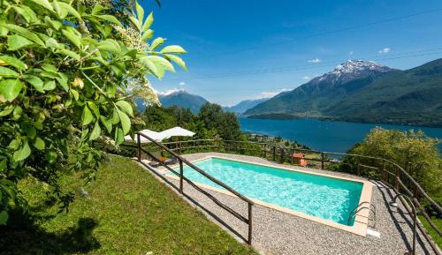 Apartment with Lake View