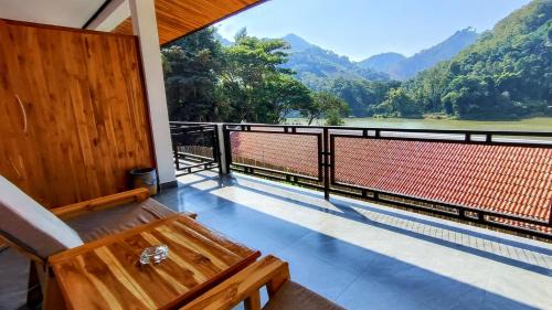 Twin Room with Lake View