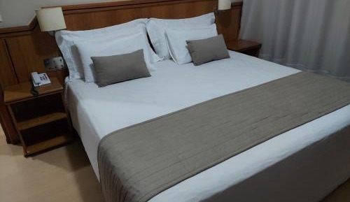 Deluxe Suite with Spa Bath