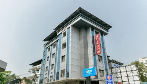 Deluxe Double Room (2 Adults + 1 Child)