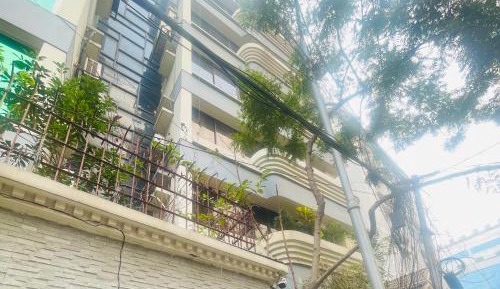 Four-Bedroom Luxury Apartment